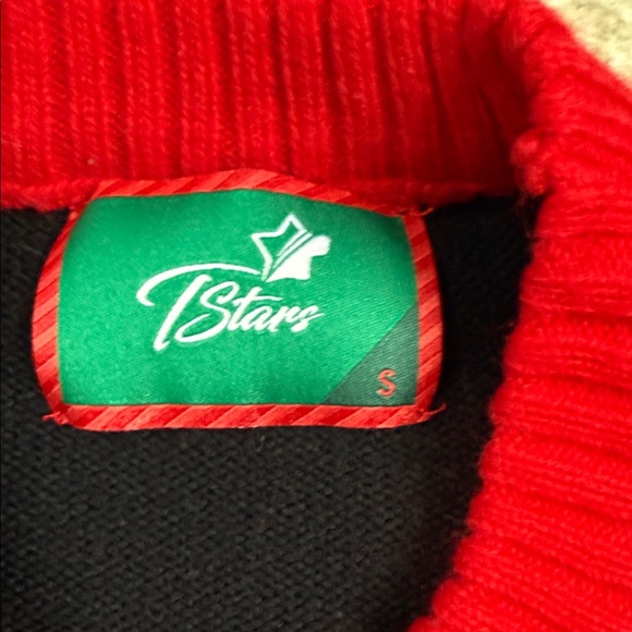 Festive Red and Black Dap Santa Sweater - Picture 2 of 4